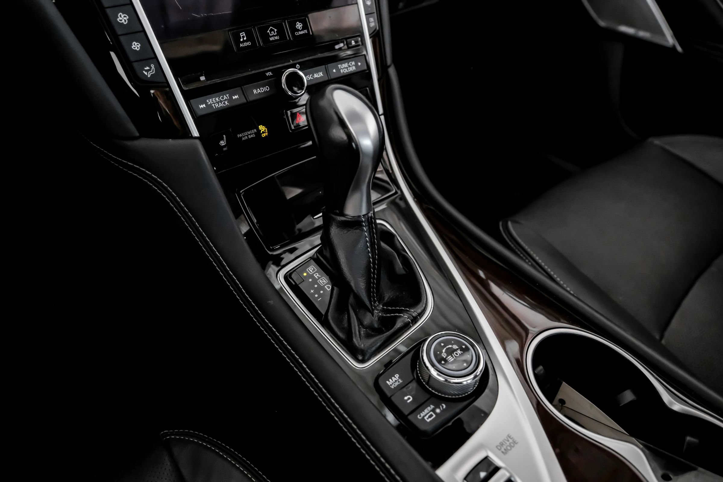 Used 2017 INFINITI Q50 3.0t Premium w/ Driver Assistance Package image 21