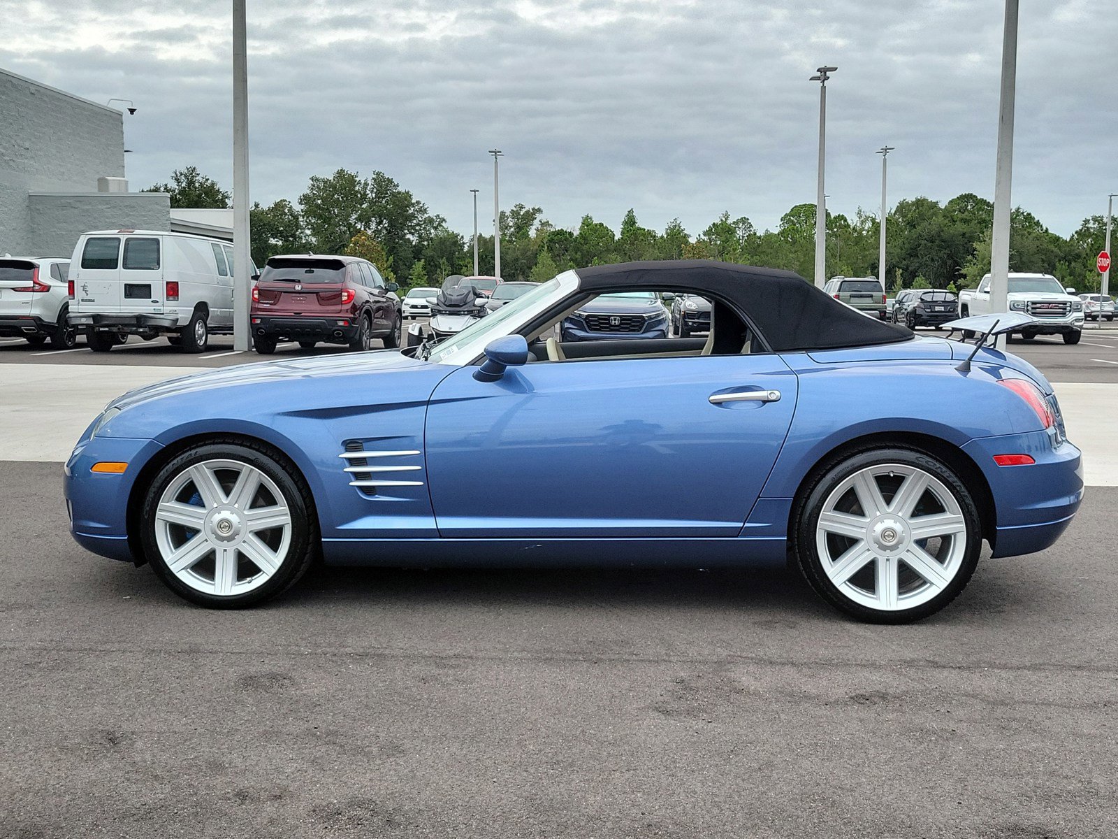 Used 2005 Chrysler Crossfire Limited RWD image 4