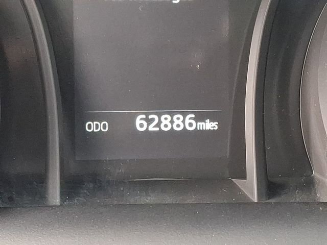 Used 2023 Toyota Camry SE image 19