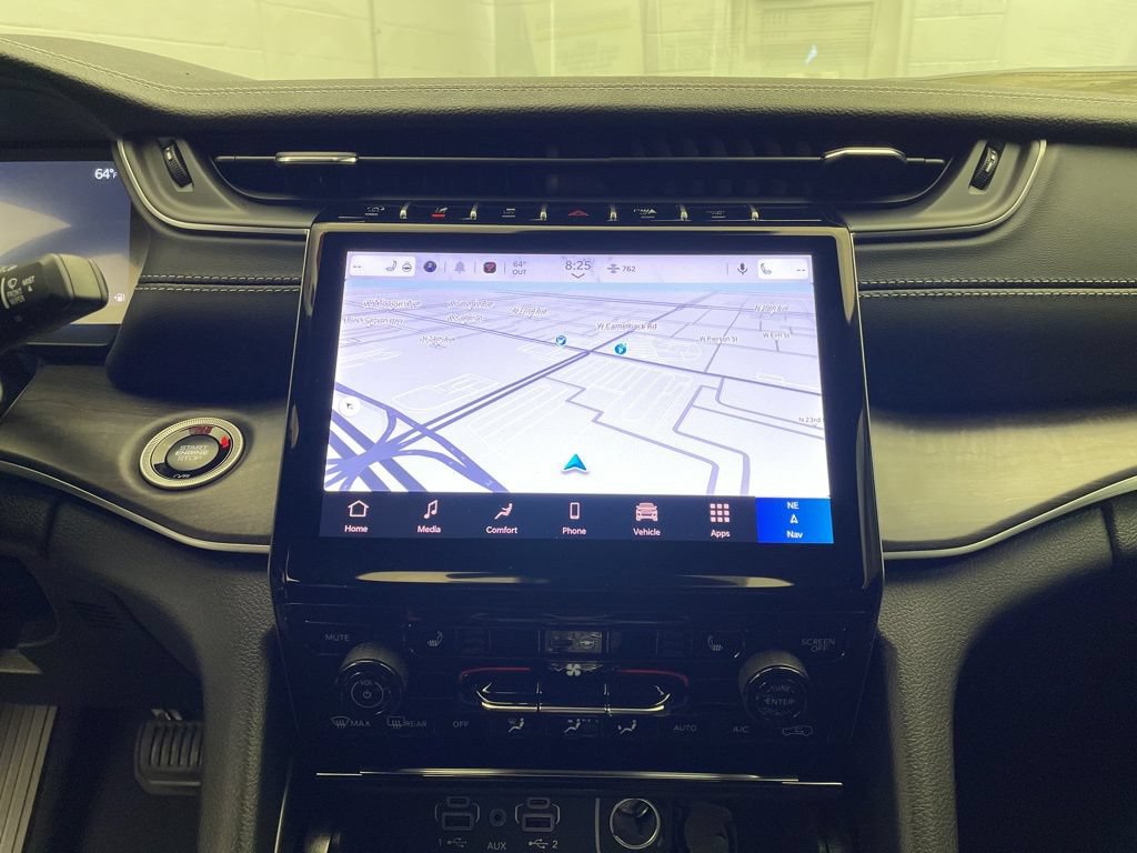 New 2025 Jeep Grand Cherokee L Limited RWD image 13