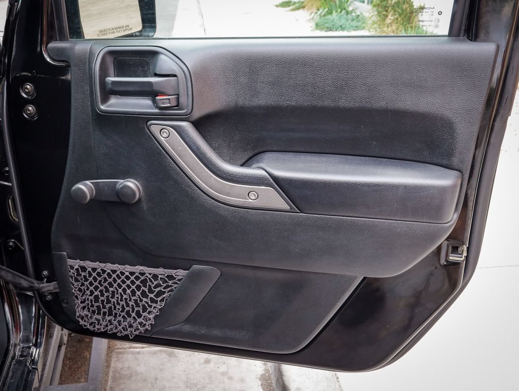 Used 2018 Jeep Wrangler Sport AWD/4WD image 23