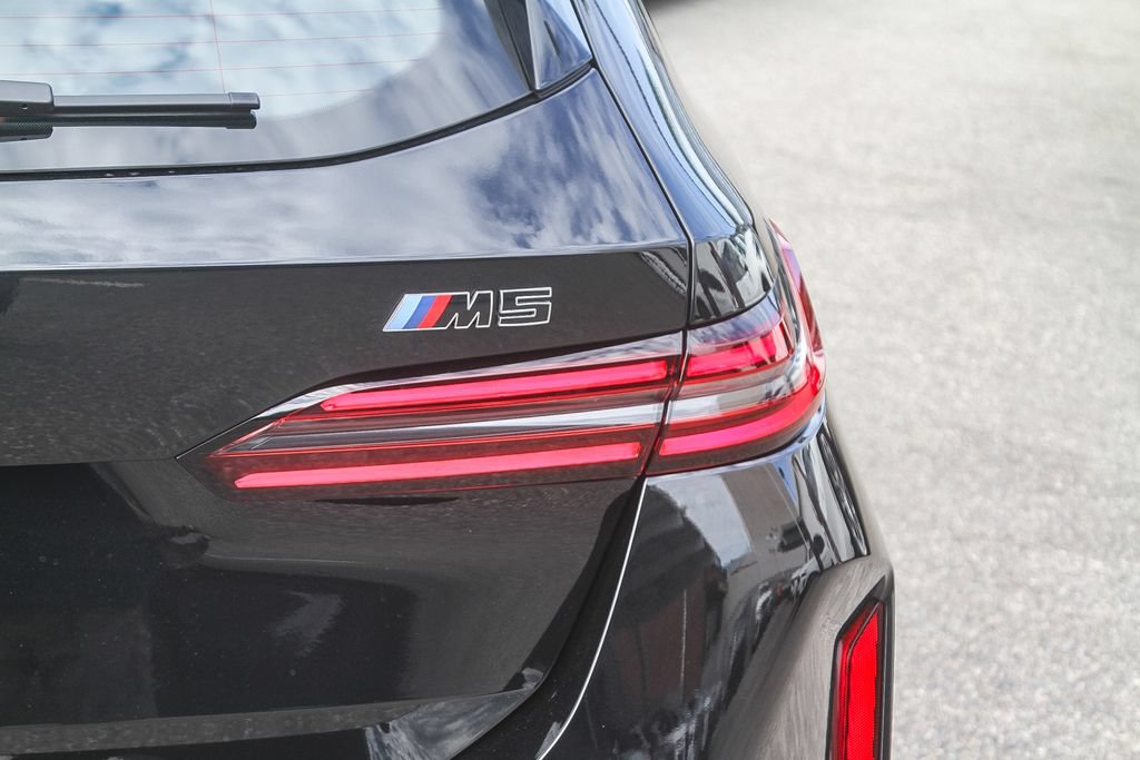 New 2026 BMW M5 Touring AWD/4WD image 7