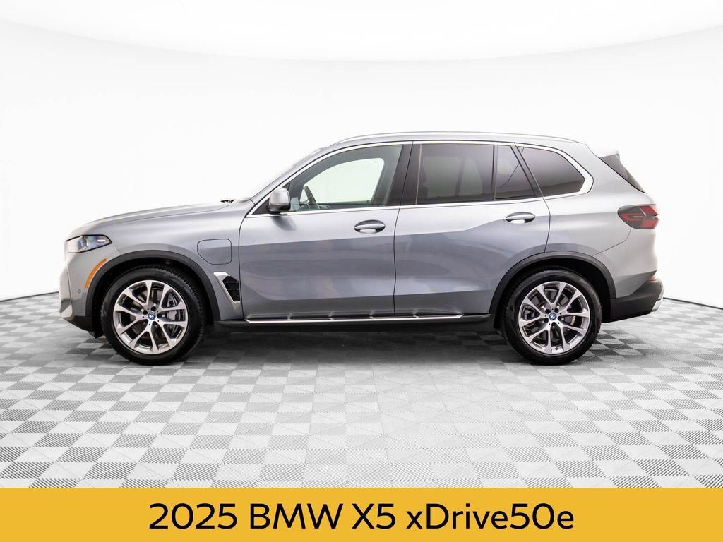 Used 2025 BMW X5 xDrive50e w/ Executive Package image 2