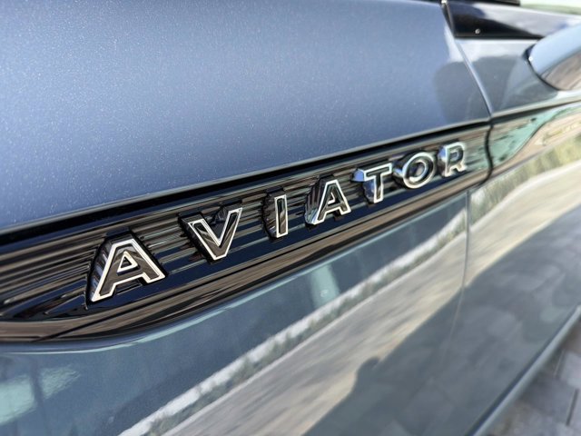New 2026 Lincoln Aviator Black Label w/ Jet Appearance Package image 8