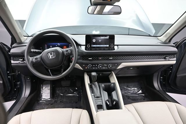 Used 2024 Honda Accord EX image 17