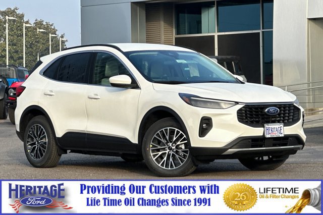 New 2025 Ford Escape SE w/ Class II Trailer Tow Package image 2