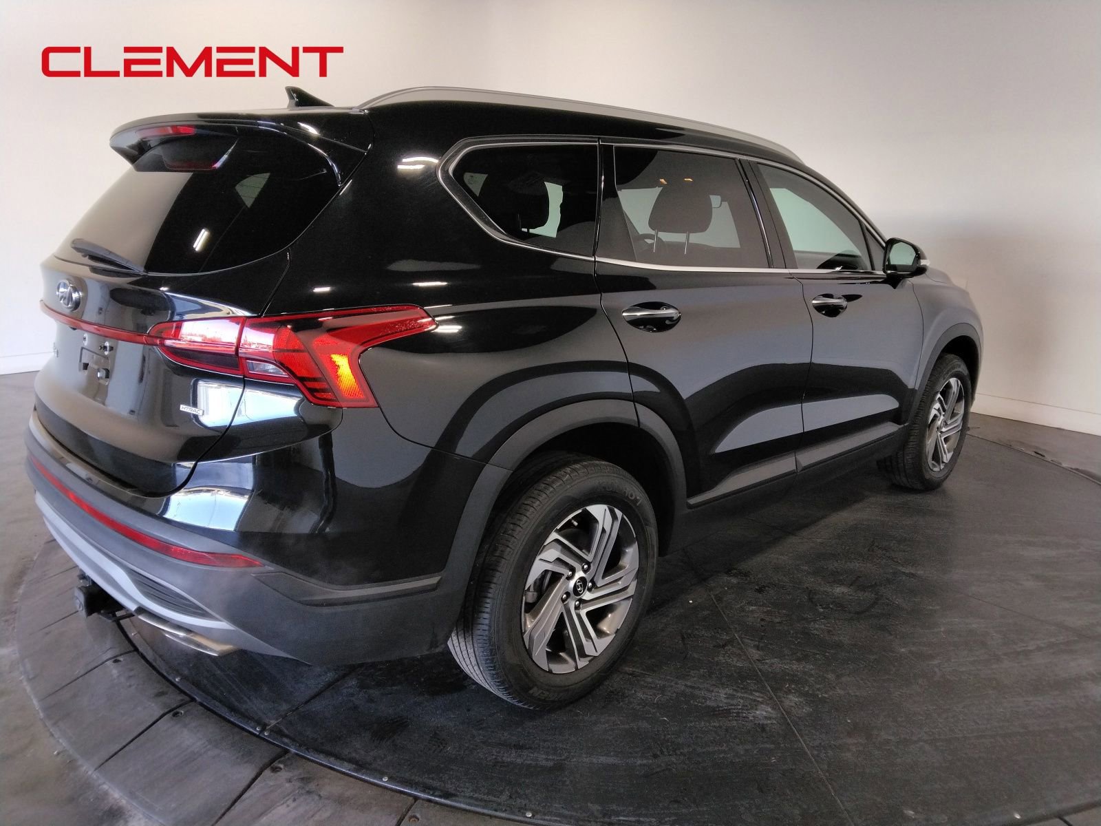 Used 2023 Hyundai Santa Fe SEL image 5
