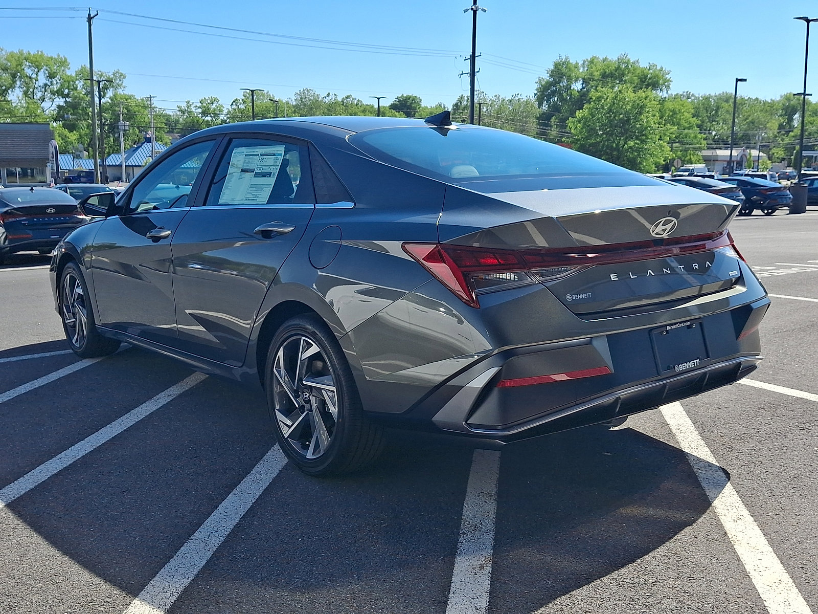 New 2026 Hyundai Elantra Limited FWD image 4