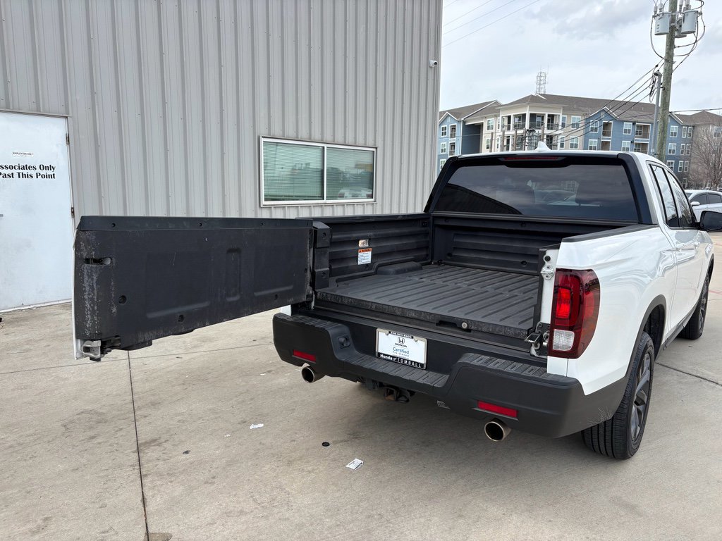 Certified 2023 Honda Ridgeline Sport image 25
