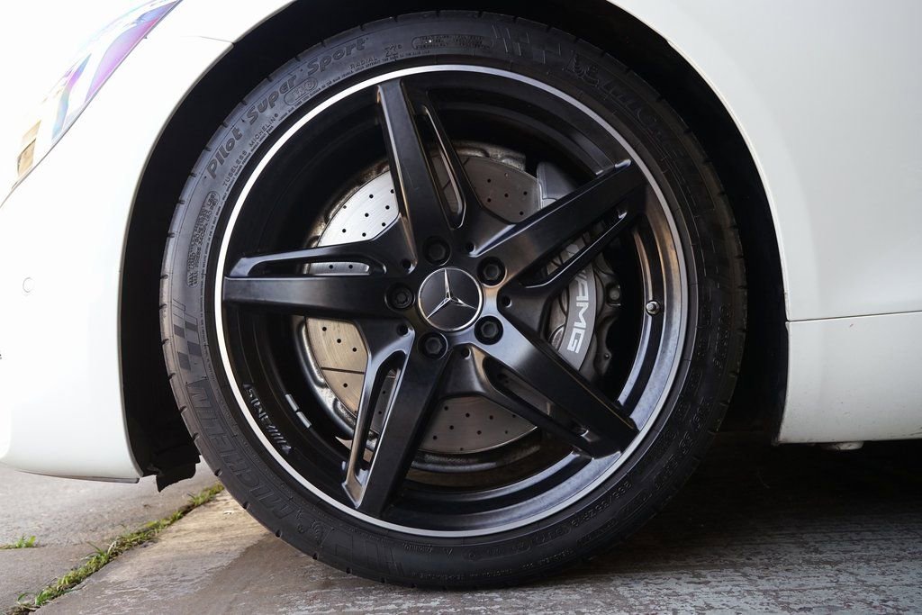 Used 2018 Mercedes-Benz AMG GT Roadster image 29