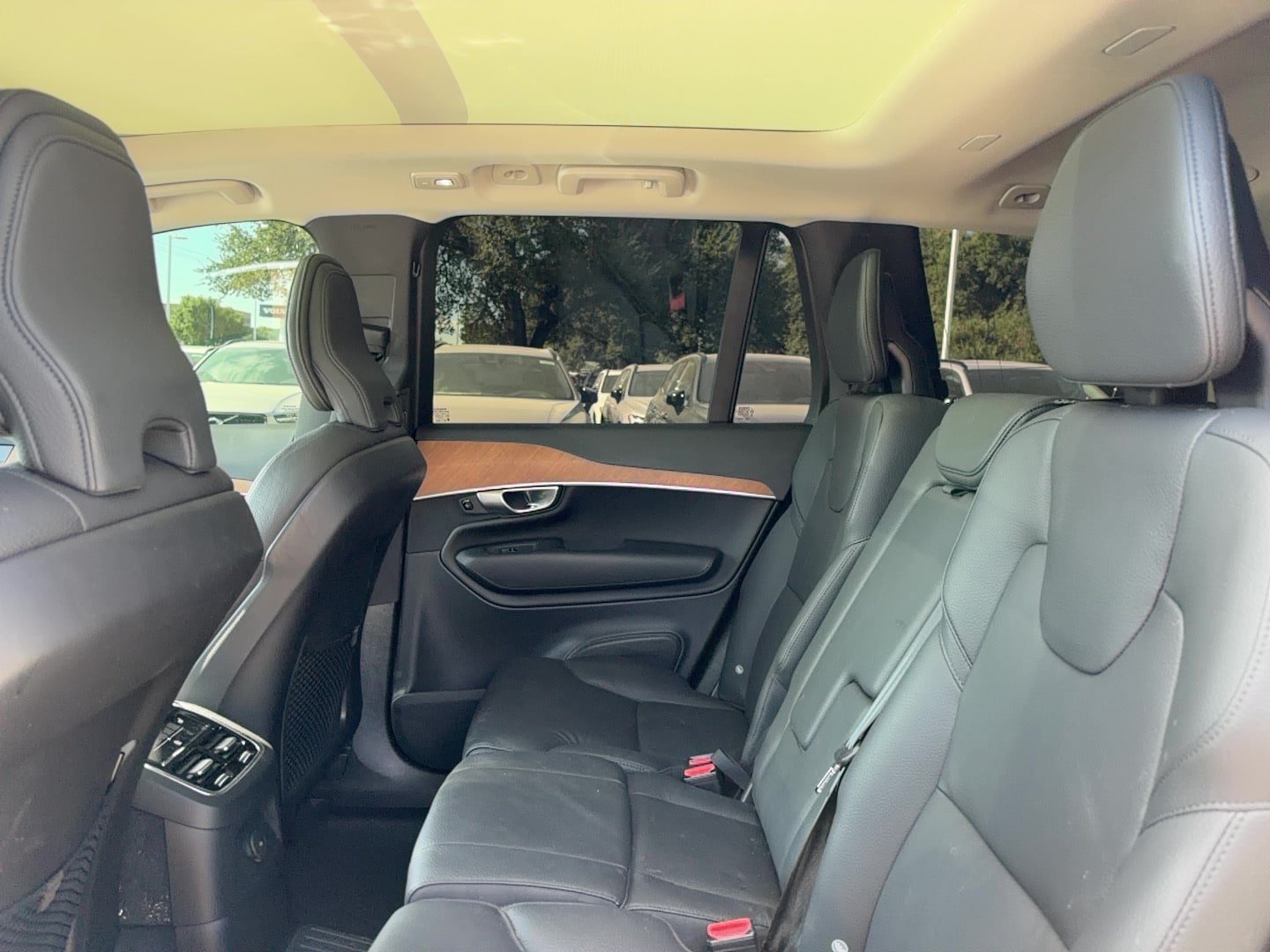 Certified 2023 Volvo XC90 T8 Plus w/ Protection Package AWD/4WD image 13