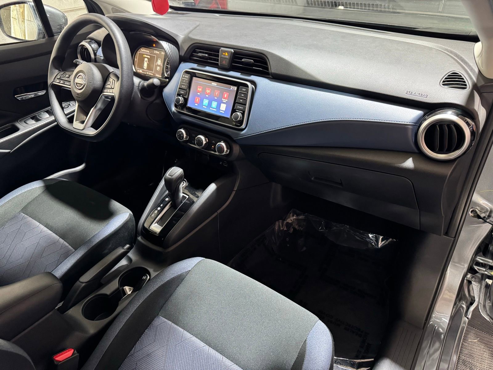 Used 2025 Nissan Versa SV image 22