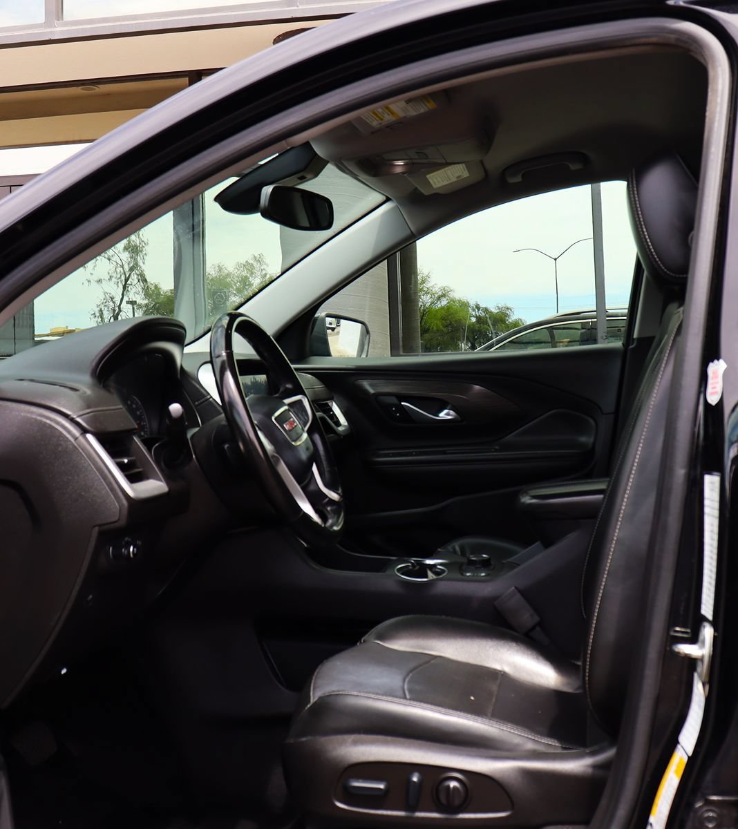 Used 2023 GMC Terrain SLT AWD/4WD image 38