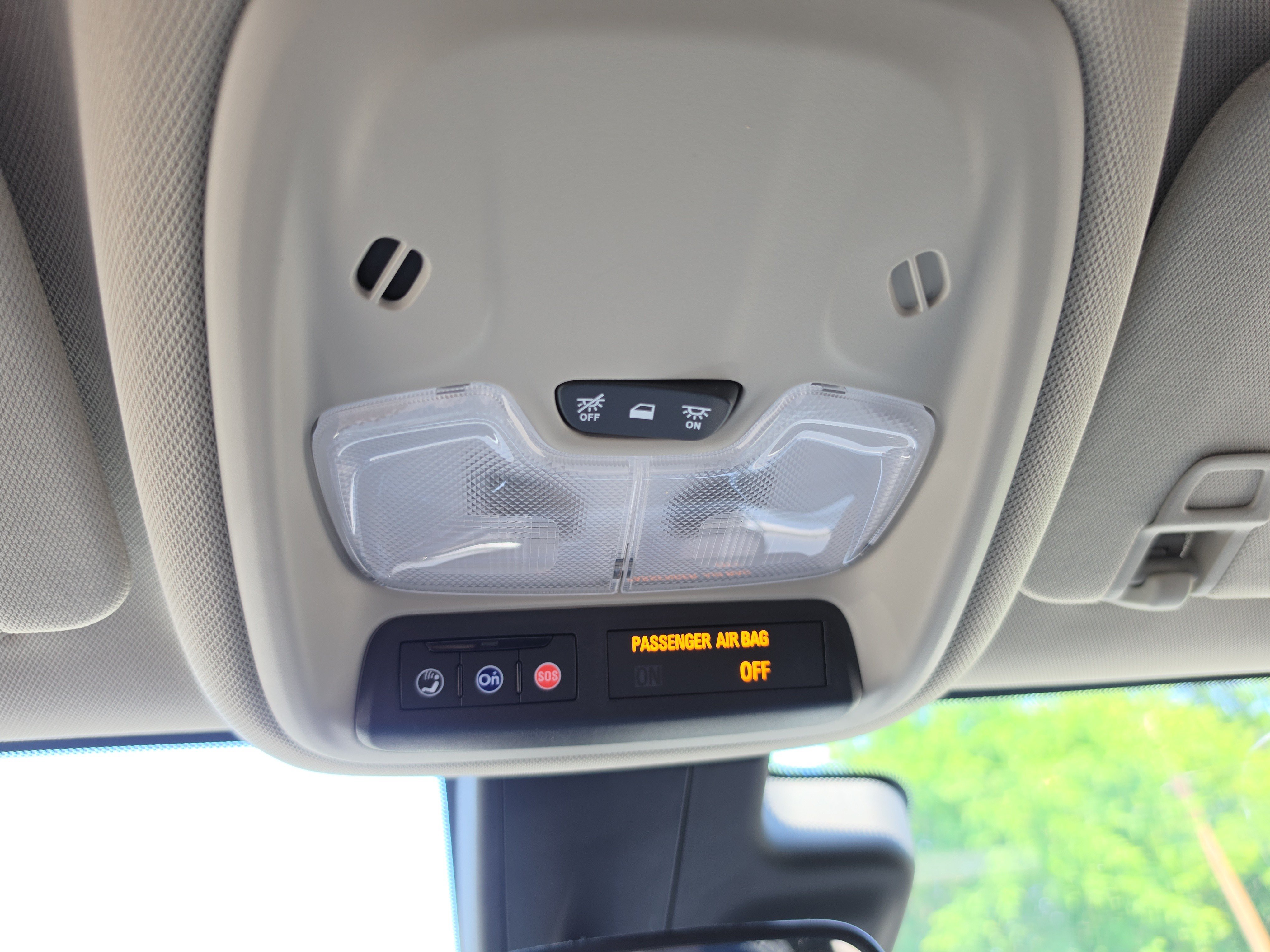 Used 2022 Buick Encore GX Select AWD/4WD image 32
