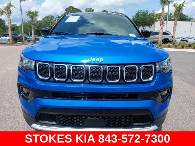 Used 2024 Jeep Compass Limited AWD/4WD image 2
