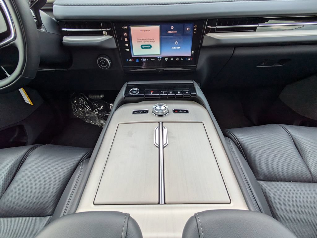 New 2027 Lincoln Navigator Reserve w/ Jet Appearance Package RWD image 19
