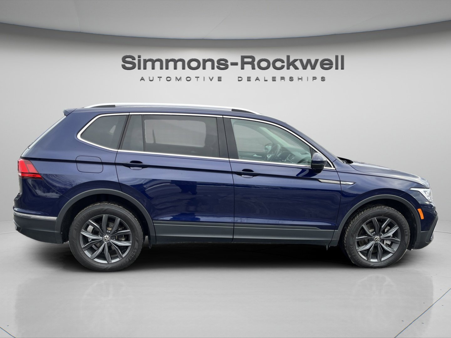 Used 2022 Volkswagen Tiguan SE image 8