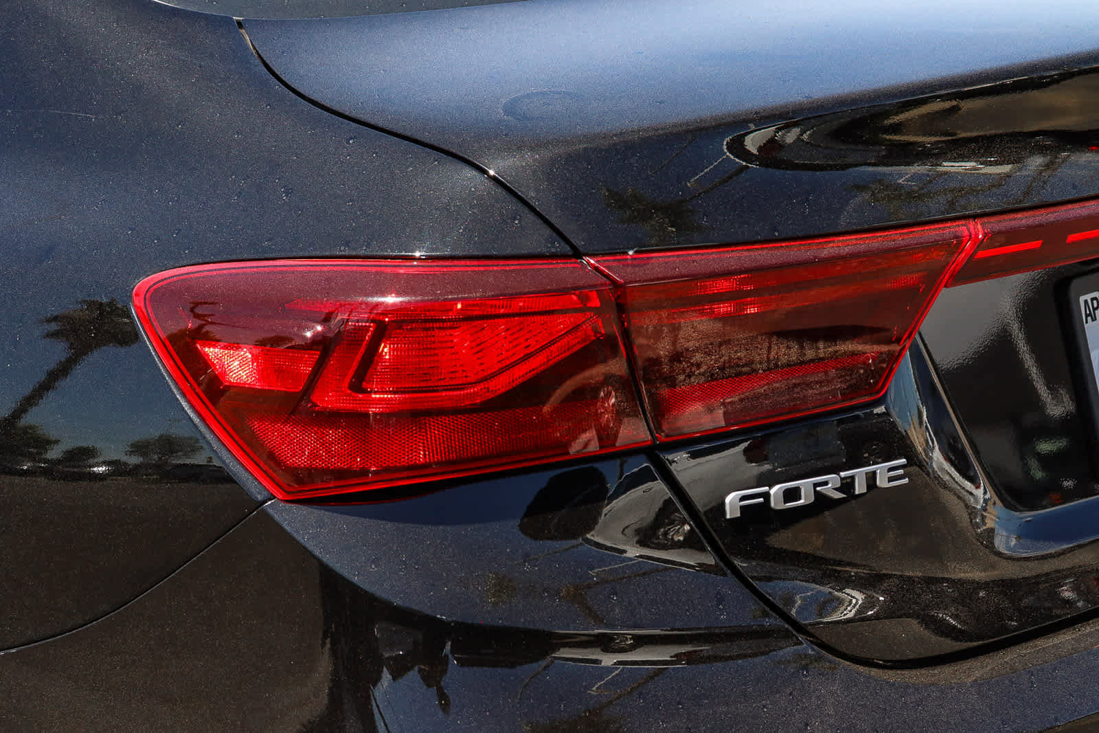 Used 2023 Kia Forte LXS FWD image 9