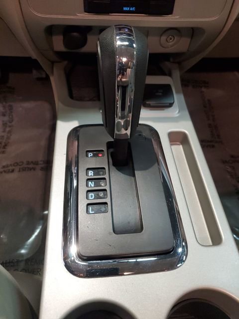 Used 2010 Ford Escape 2WD Hybrid image 25