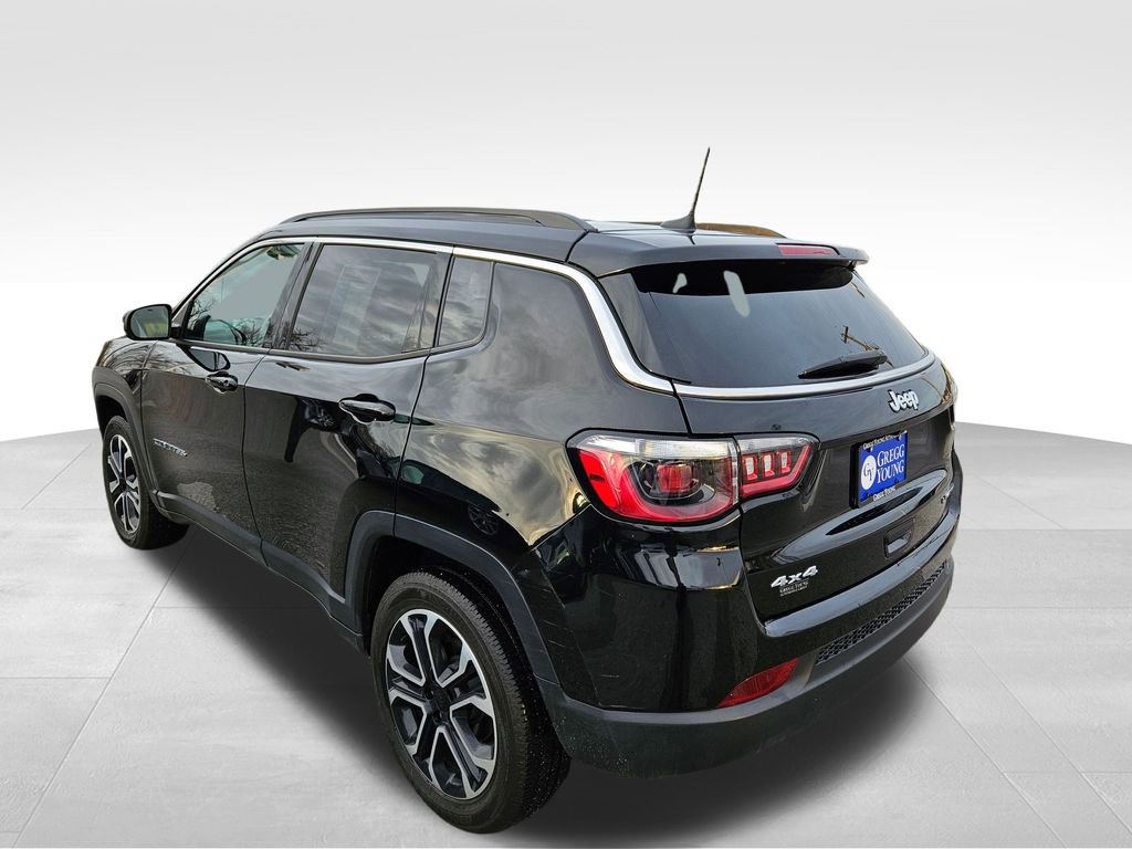 Used 2022 Jeep Compass Limited image 9