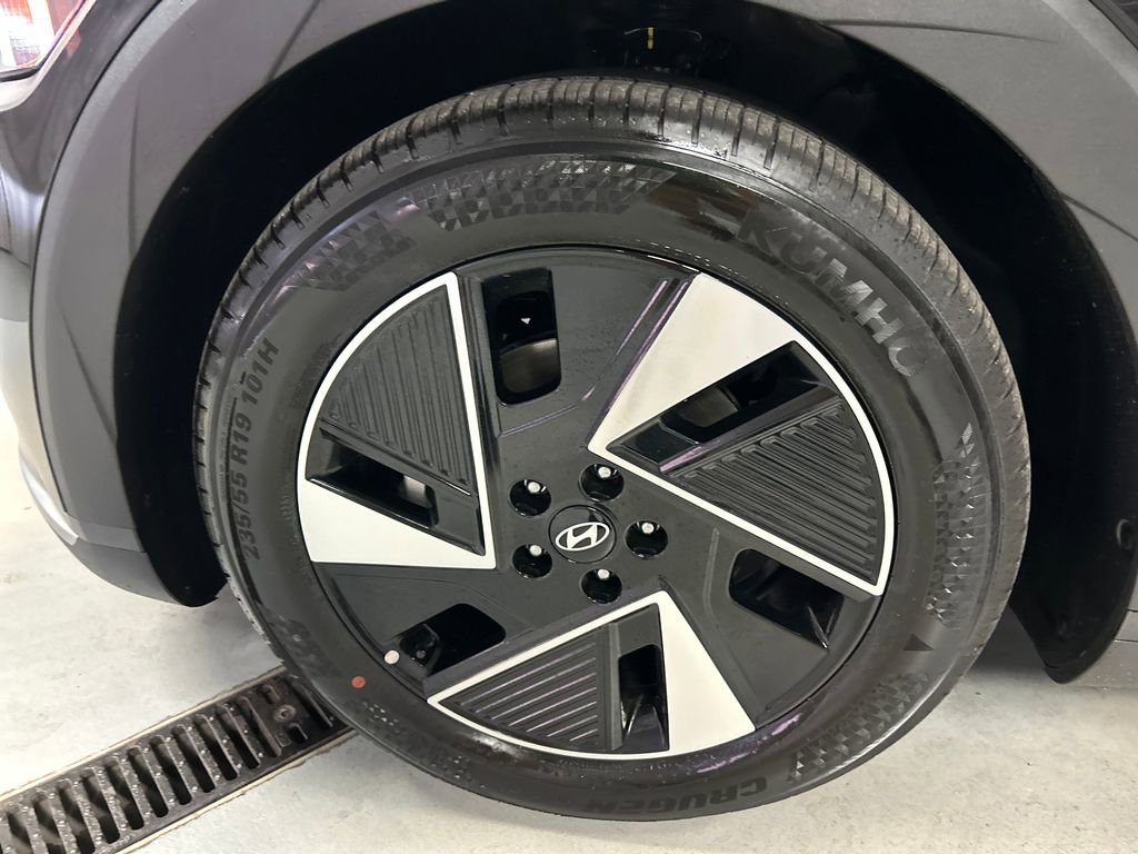 New 2025 Hyundai Ioniq 5 SEL image 9