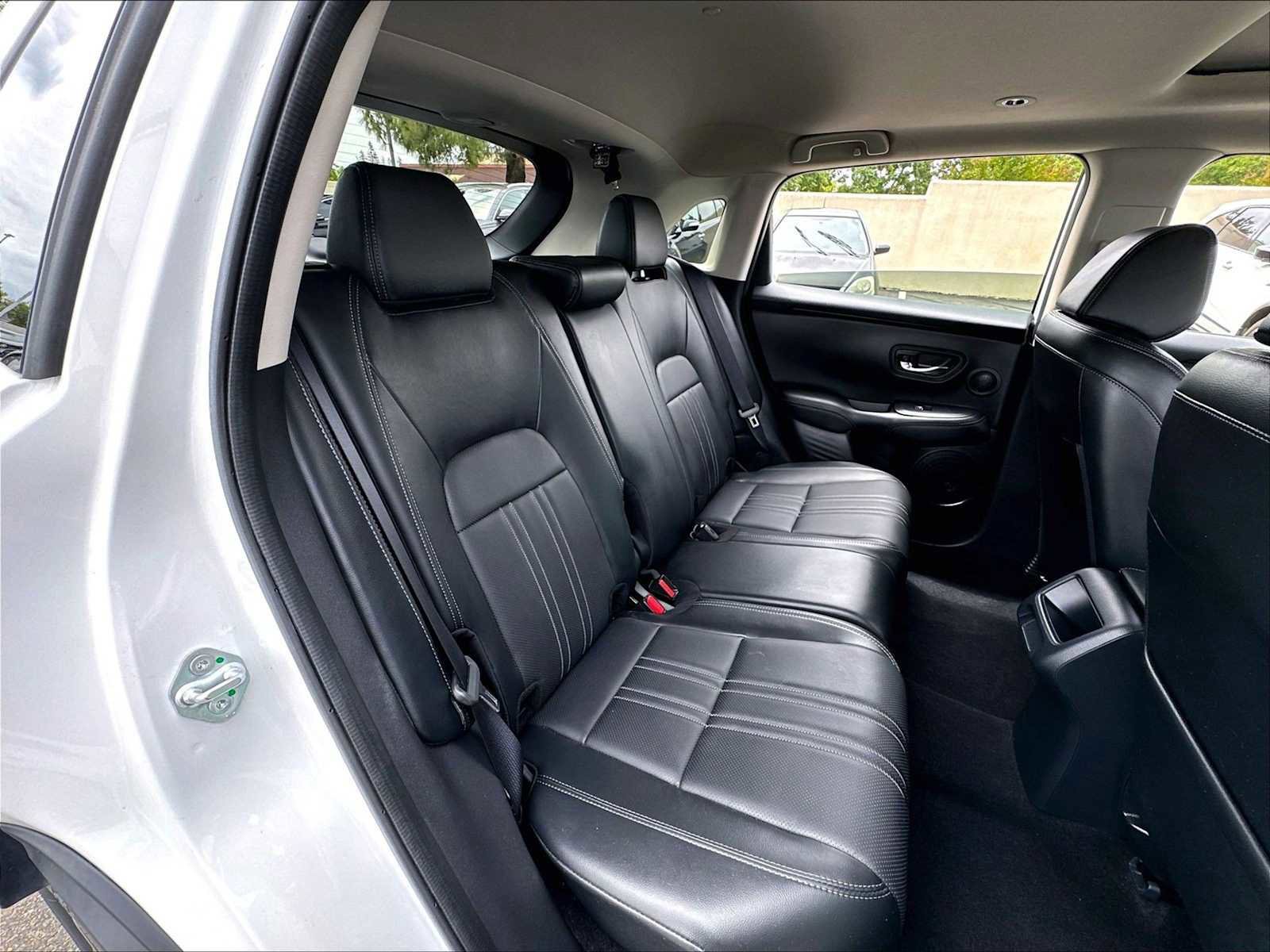 Used 2023 Honda HR-V EX-L image 29