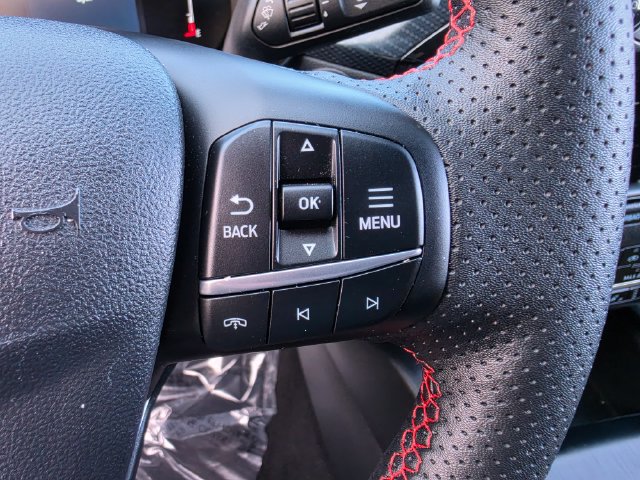Used 2025 Ford Escape ST-Line Select AWD/4WD image 23