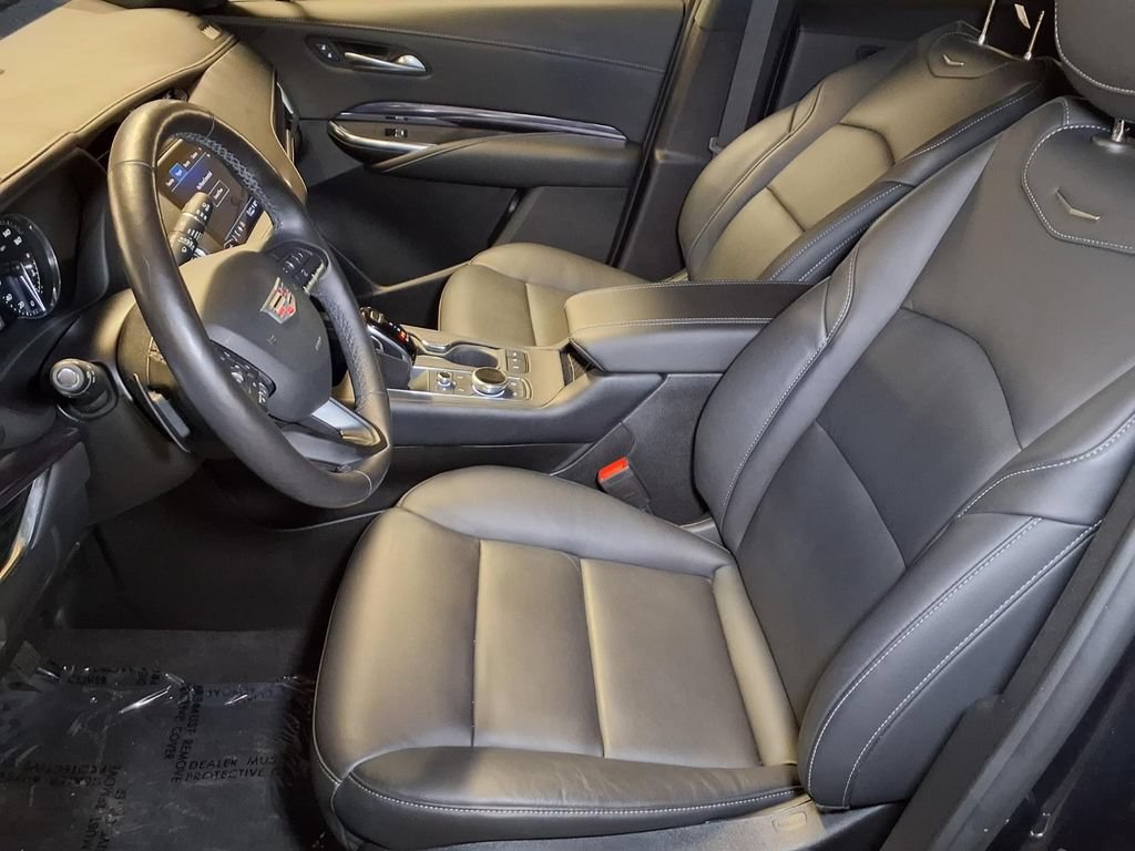 Certified 2023 Cadillac XT4 Luxury w/ Cold Weather Package FWD image 14