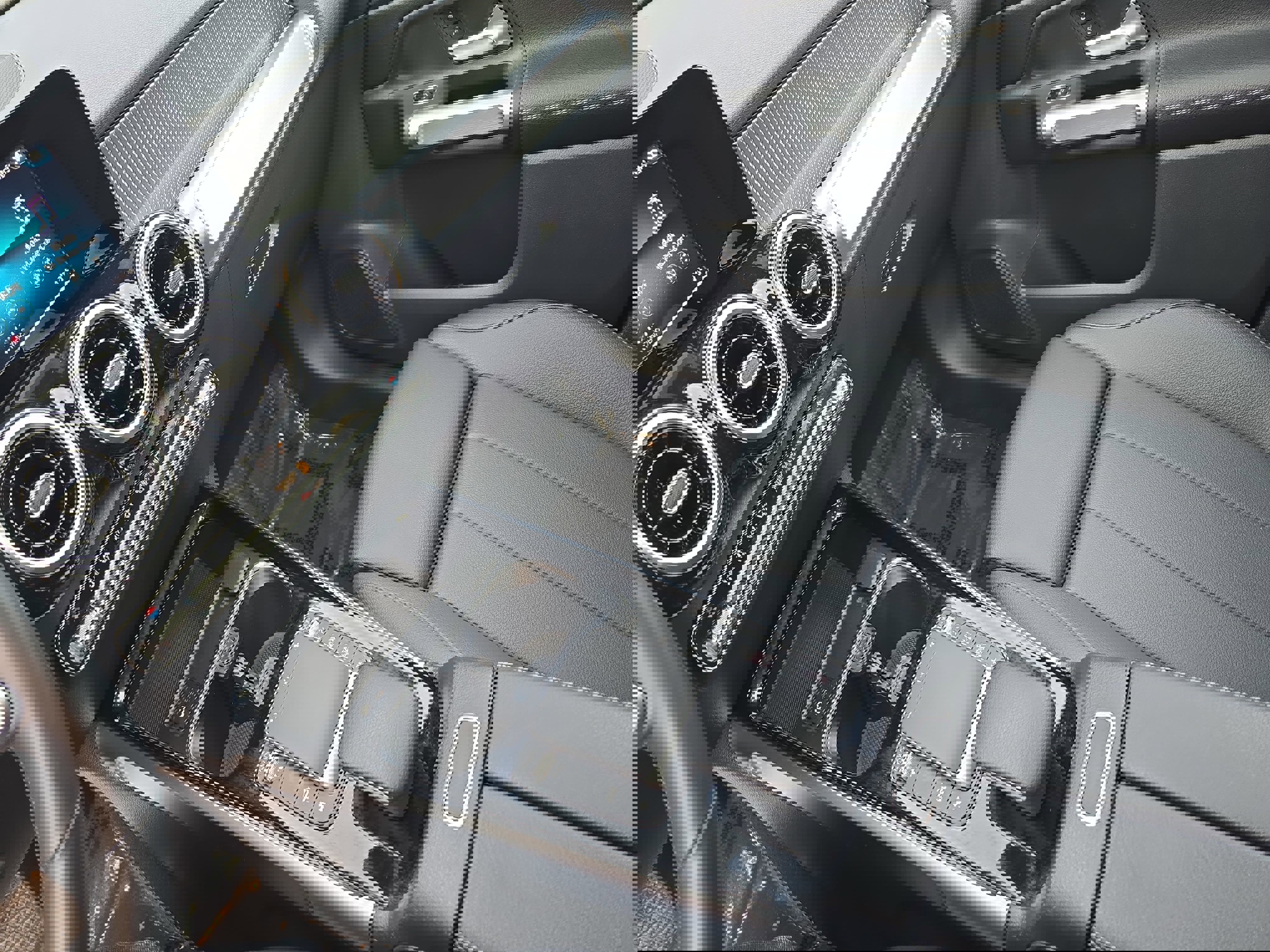 Certified 2023 Mercedes-Benz GLB 250 GLB 250 image 23