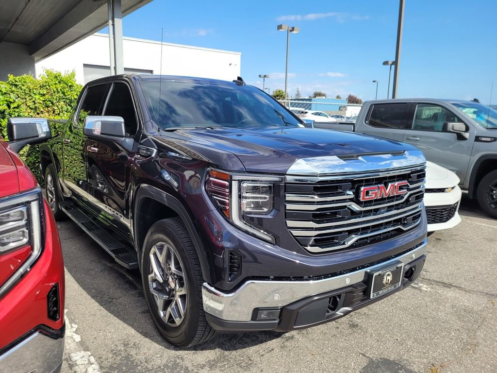 Used 2024 GMC Sierra 1500 SLT w/ SLT Premium Plus Package AWD/4WD image 3