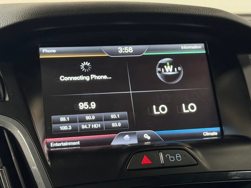 Used 2012 Ford Focus Titanium FWD image 17