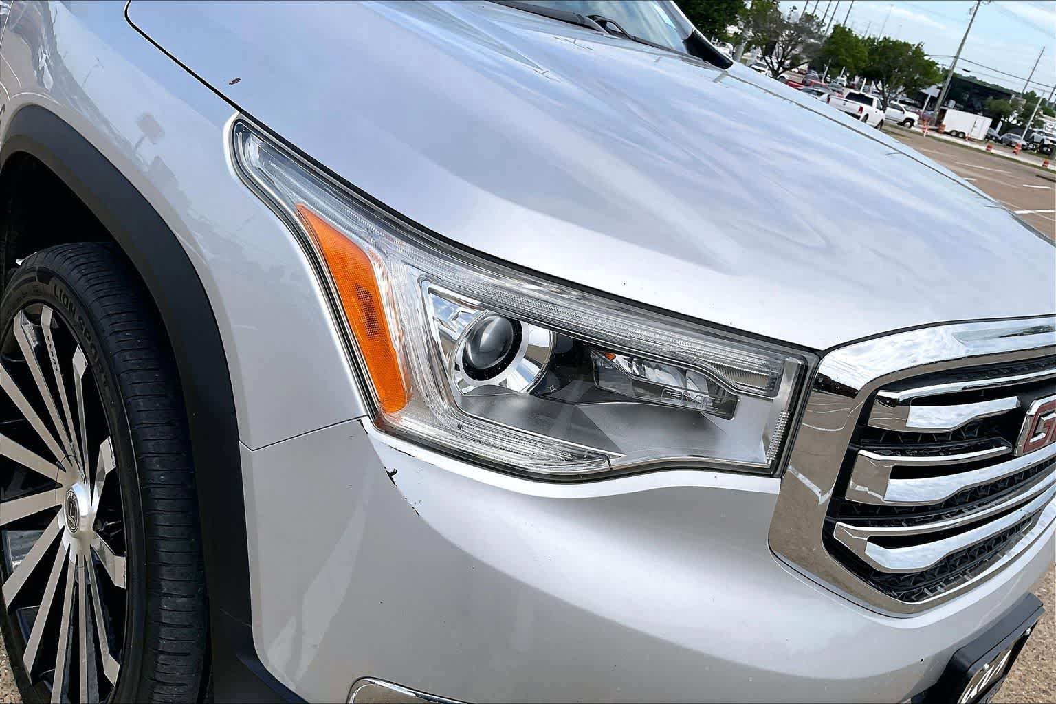 Used 2018 GMC Acadia SLE FWD image 29