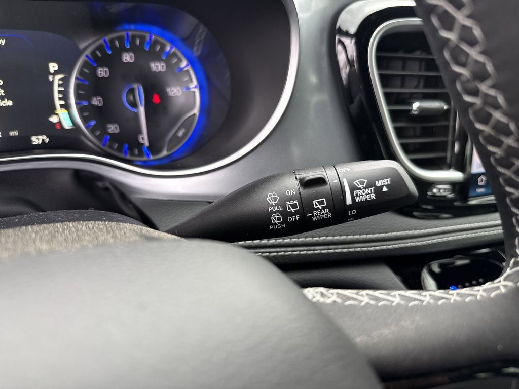 New 2026 Chrysler Pacifica Limited w/ S Appearance Package image 26