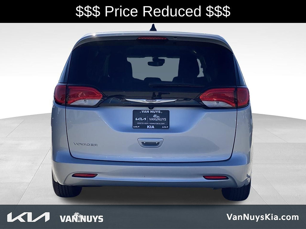 Used 2024 Chrysler Voyager LX FWD image 31