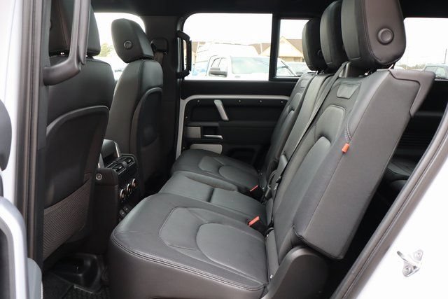 Used 2023 Land Rover Defender 130 X-Dynamic SE AWD/4WD image 48