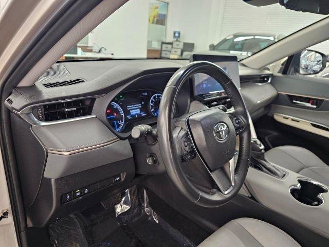 Used 2023 Toyota Venza XLE AWD/4WD image 7