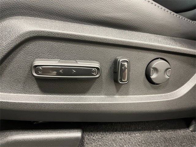 New 2025 Honda Pilot Touring image 9