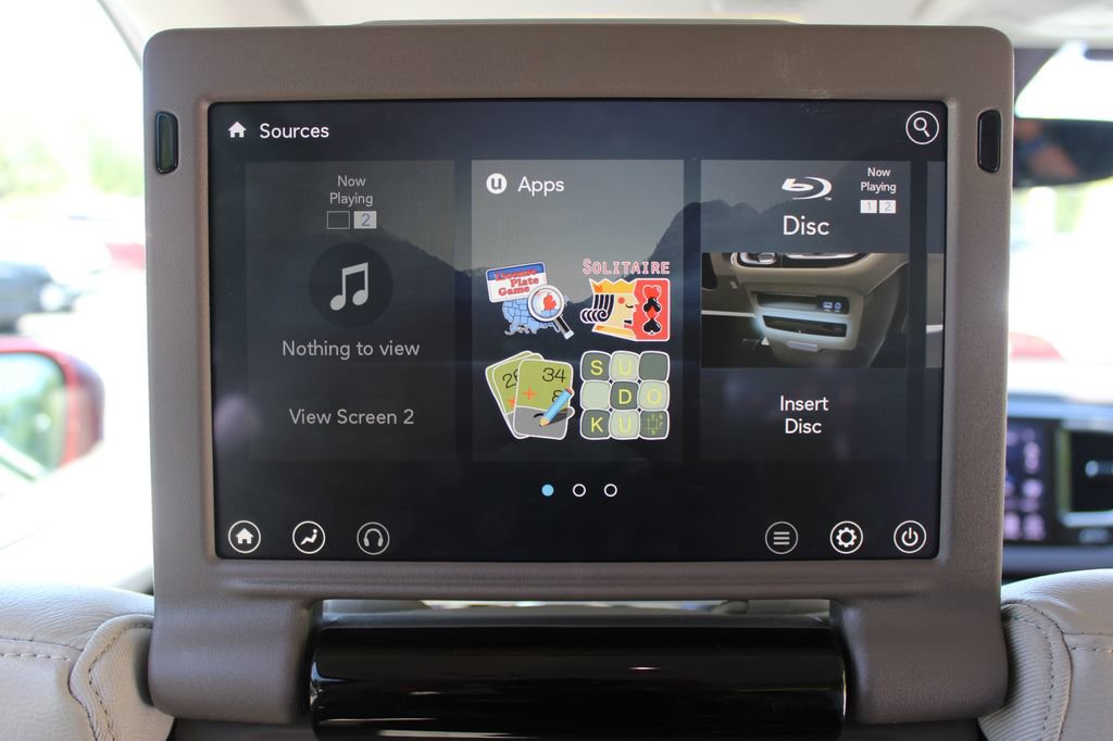 Used 2020 Chrysler Pacifica Touring-L Plus FWD image 16