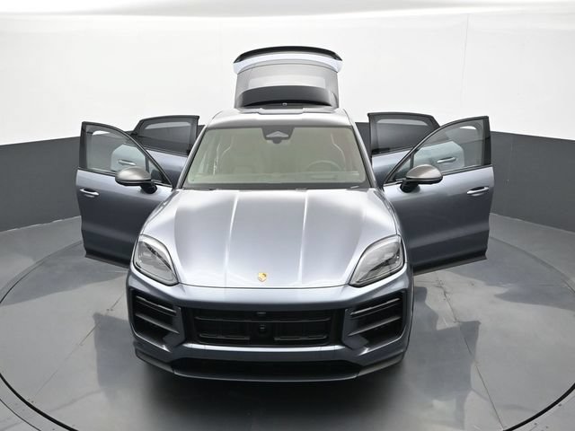 New 2026 Porsche Cayenne Turbo GT AWD/4WD image 32