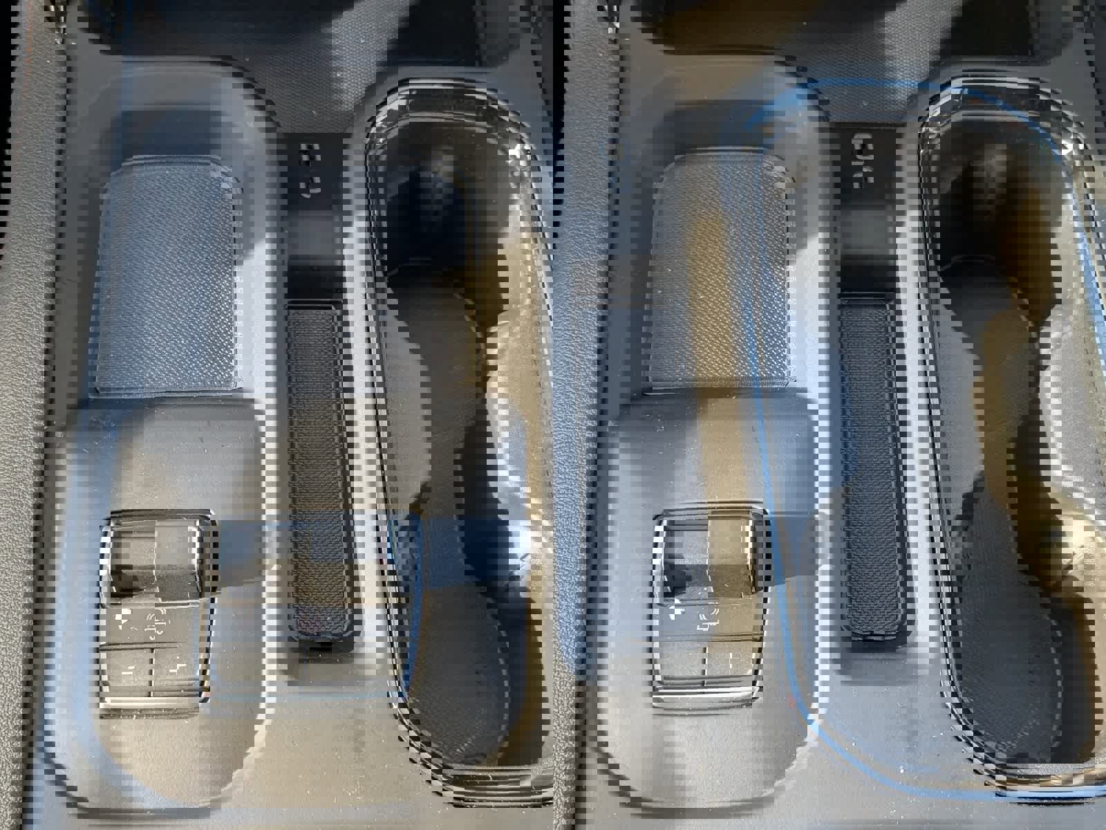 Used 2025 GMC Sierra 2500 AT4 image 25