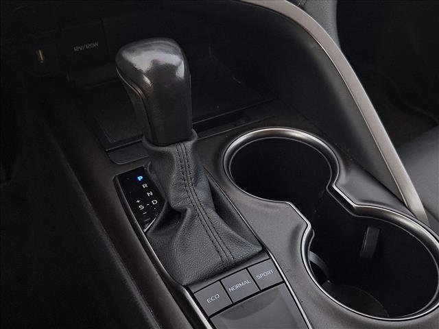 Used 2023 Toyota Camry SE FWD image 14