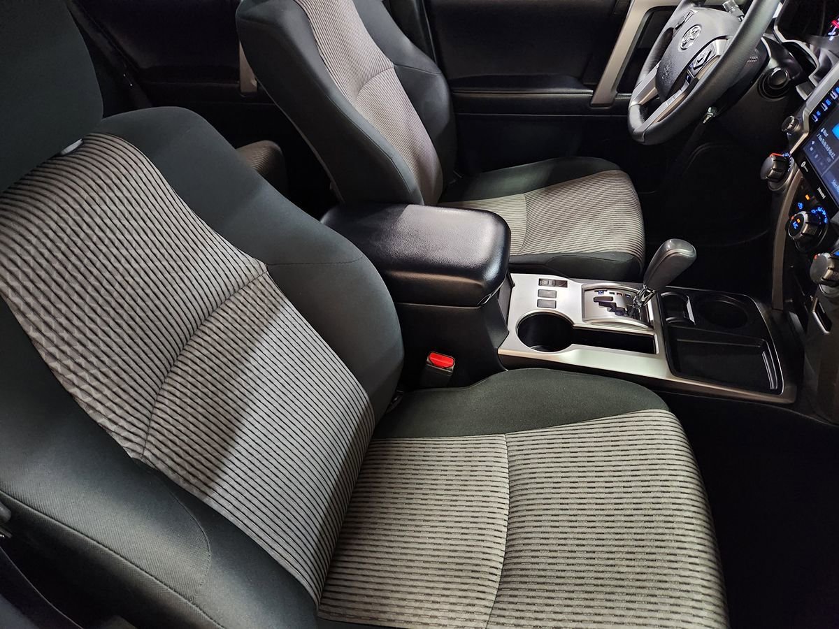 Used 2022 Toyota 4Runner SR5 RWD image 31