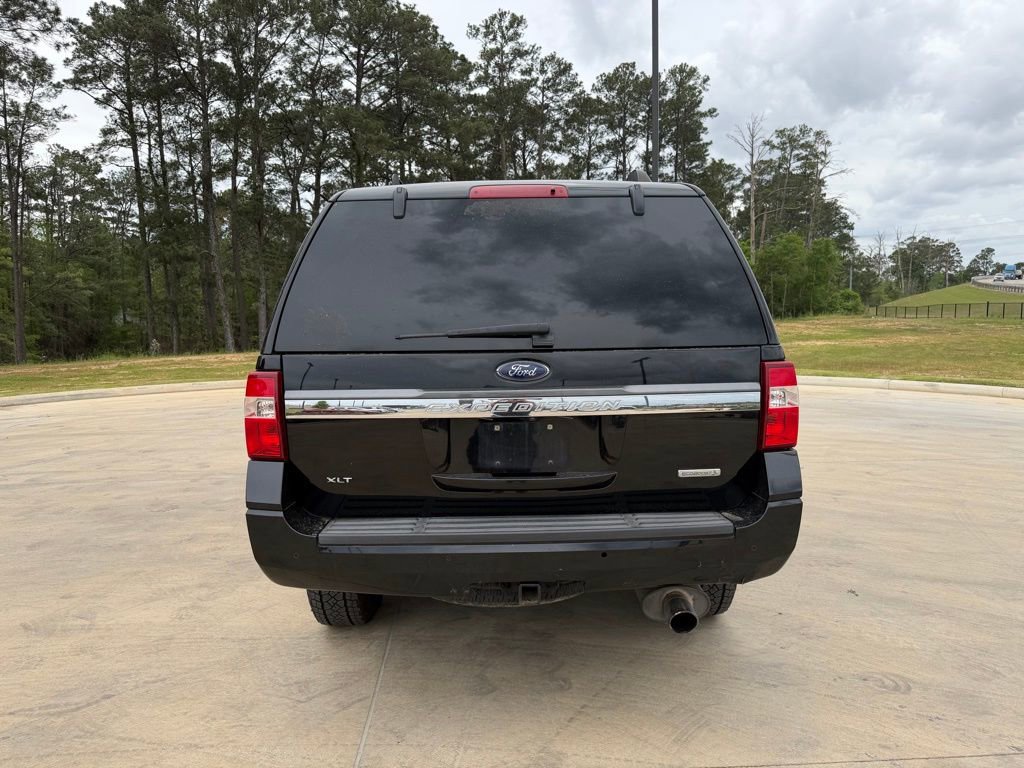 Used 2017 Ford Expedition XLT image 4