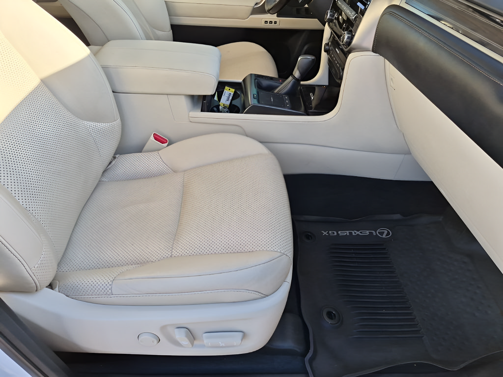 Used 2023 Lexus GX 460 Luxury w/ Sport Design Package AWD/4WD image 22