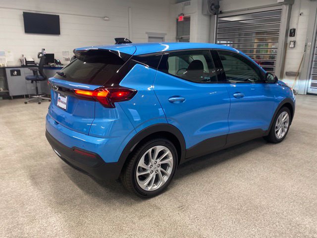 New 2027 Chevrolet Bolt LT w/ Comfort Package FWD image 5