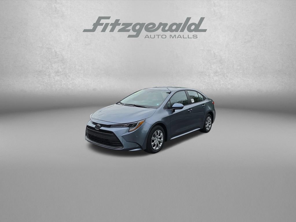 Used 2026 Toyota Corolla LE FWD image 3