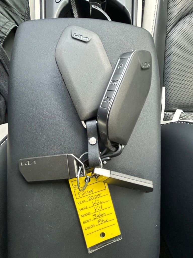 Used 2025 Kia K4 GT-Line w/ GT-Line Premium Package image 16