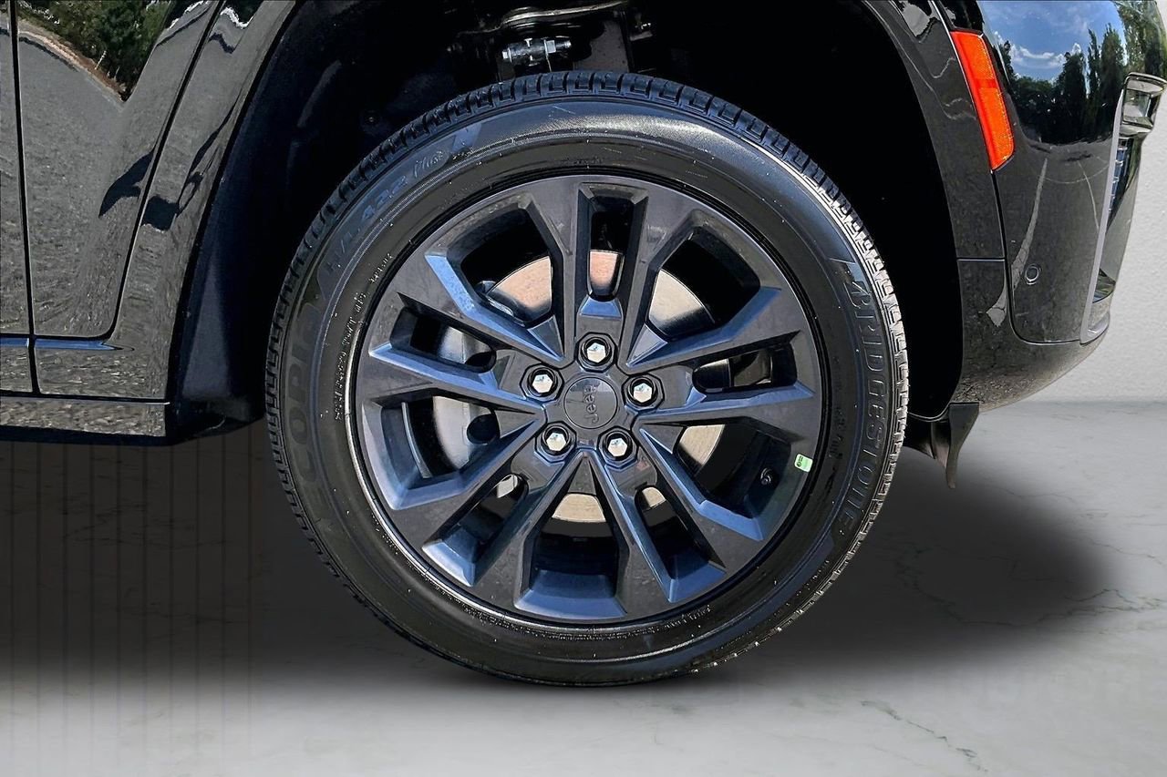 New 2026 Jeep Grand Cherokee L Limited AWD/4WD image 34