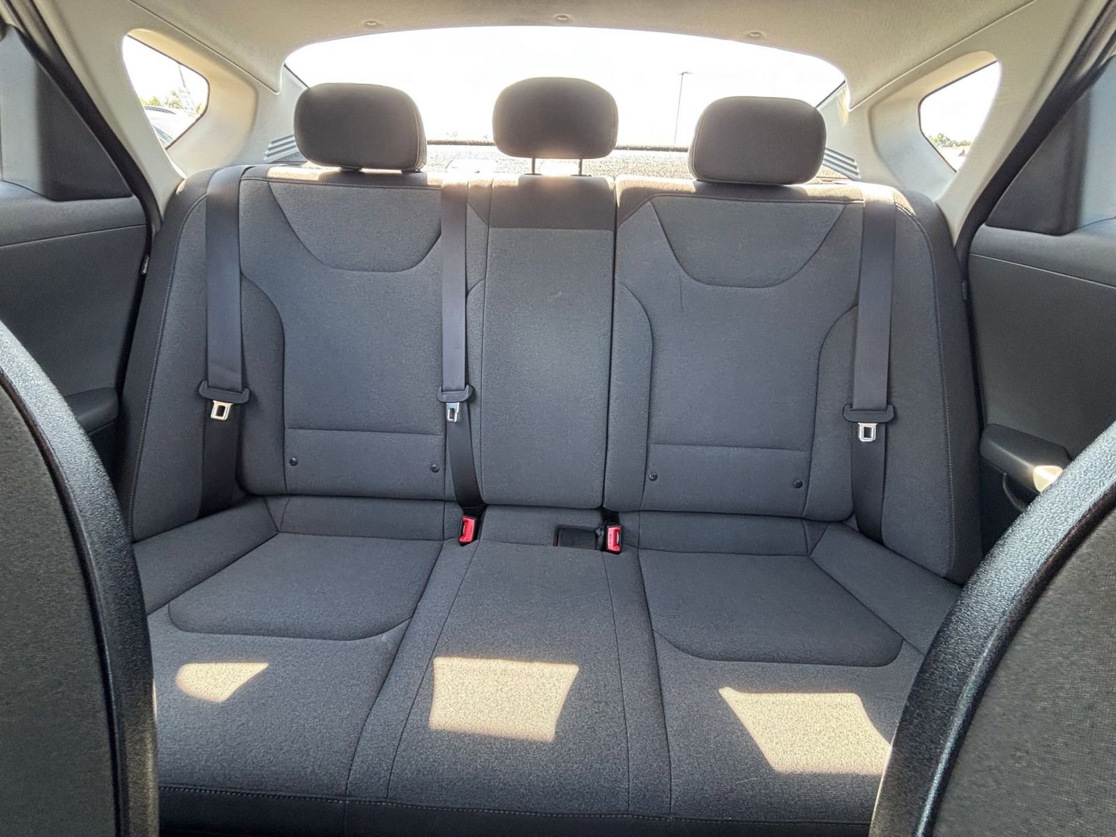 Used 2025 Kia K4 FWD image 37