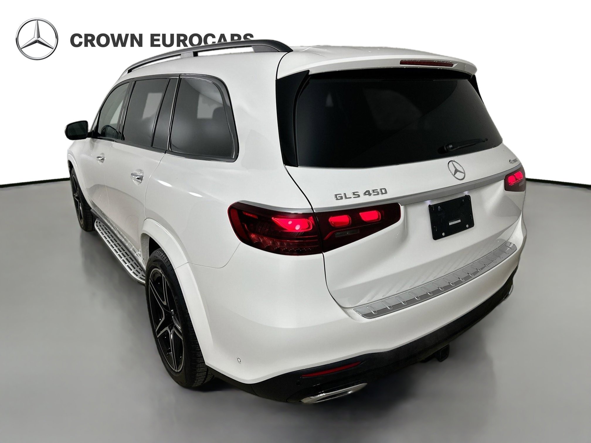 Used 2026 Mercedes-Benz GLS 450 4MATIC image 4